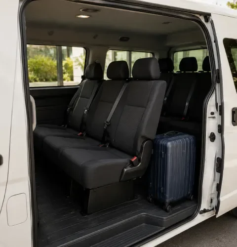 Pre-booked Hobart Airport transfers for arrivals, departures, groups, families, and business travellers.